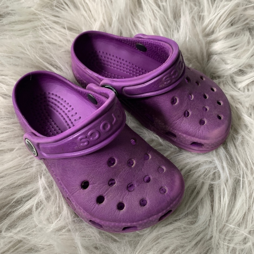 purple size 8 crocs